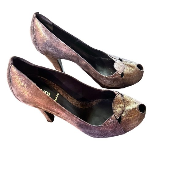 Authenticated Fendi VTG Bronze Metallic Peeptoe pumps 36.5 - Picture 4 of 13